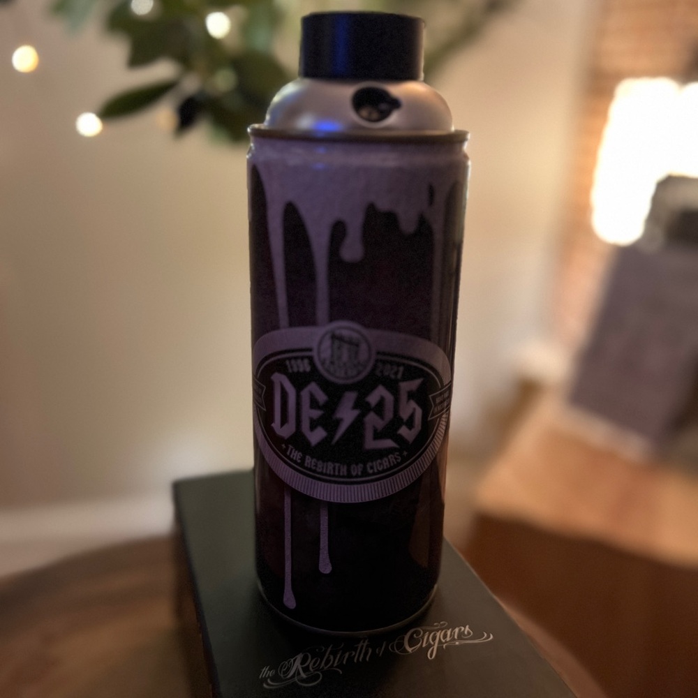 Drew Estates 20th Anniversary Spray Can Lighter - Picture 3 of 3